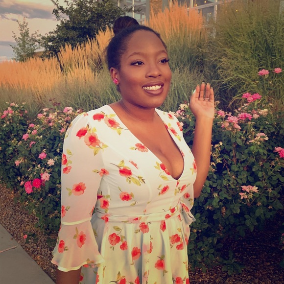 Meet your Posher, Terra - Picture 1 of 4